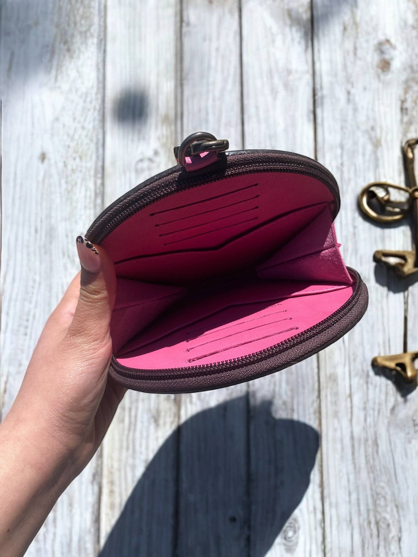 Cowhide Tooled Leather Round Wristlet    : Pink