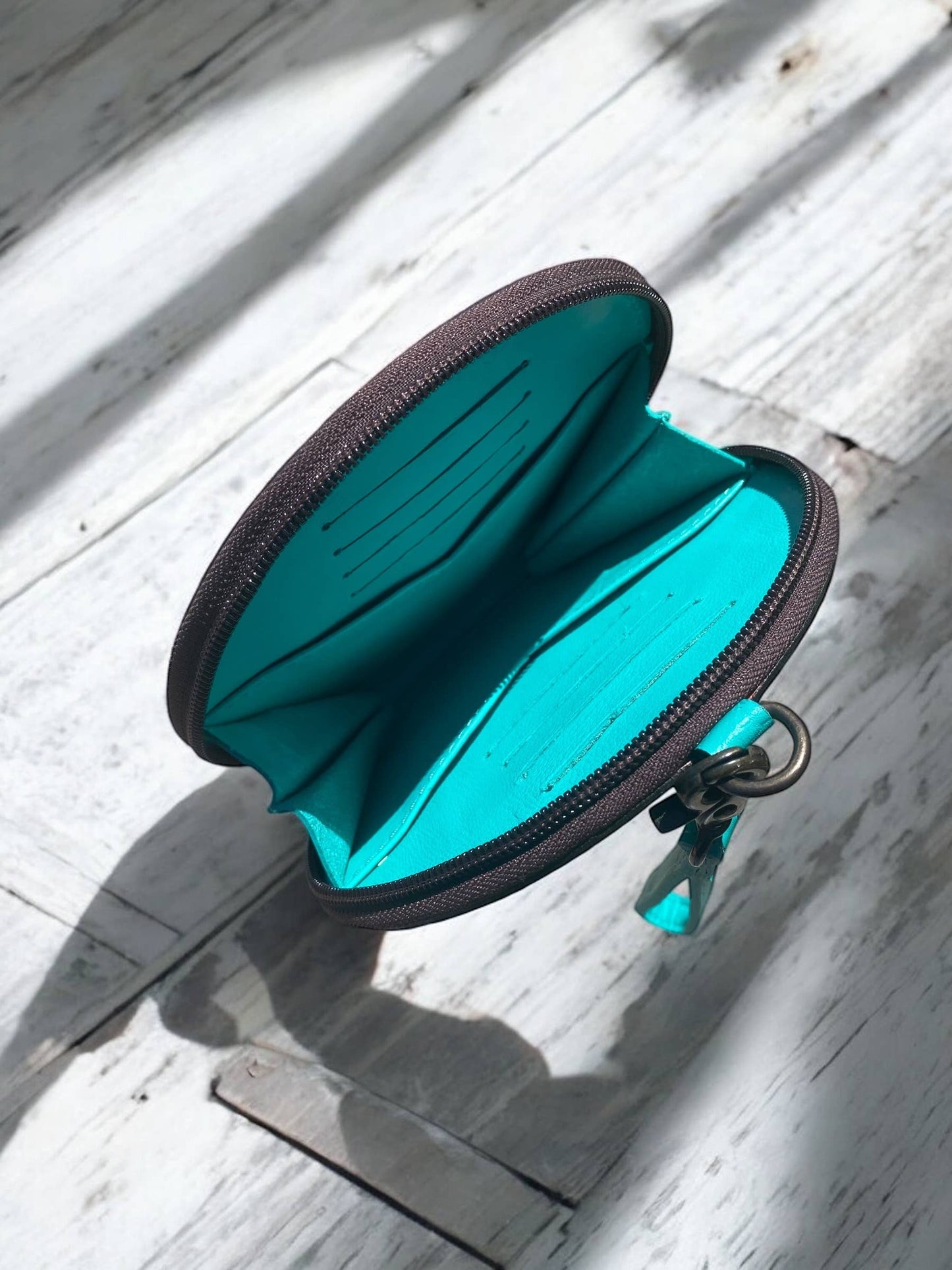 Cowhide Tooled Leather Round Wristlet    : Turquoise