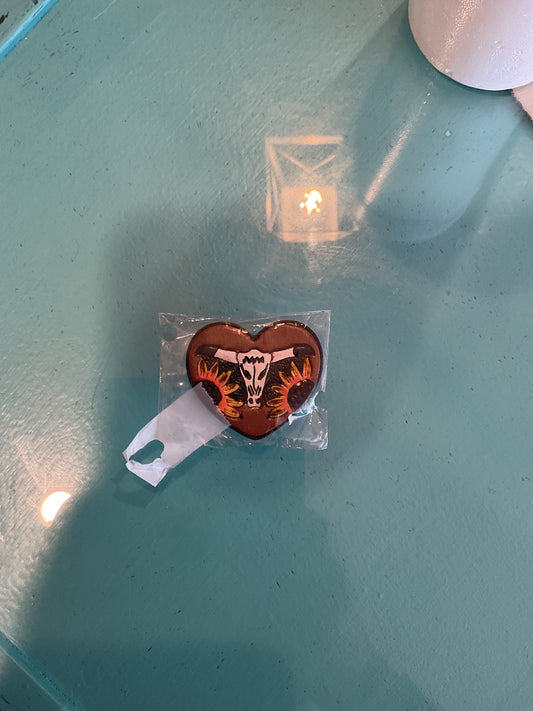 Heart cowskull pop socket