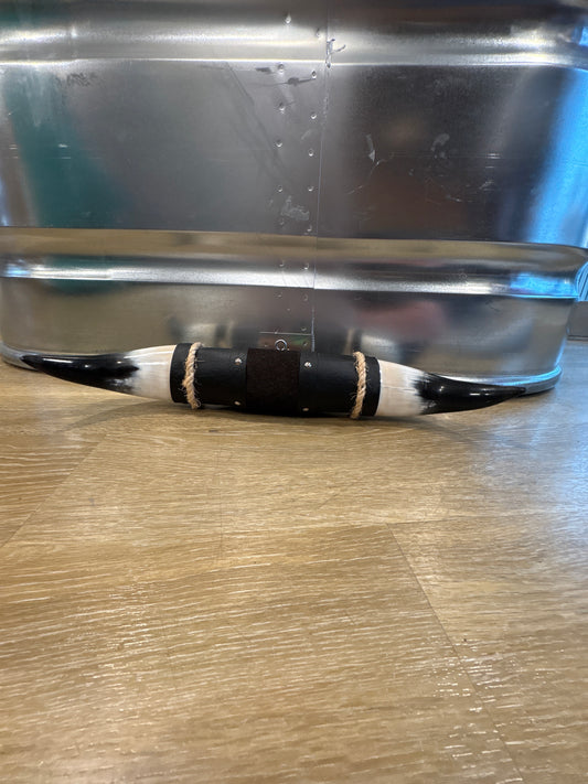 Small cow horn hanger